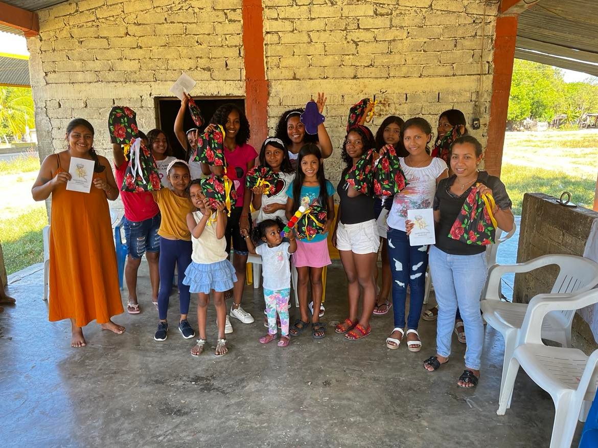 Members of Mano Amiga de la Costa Chica A.C. at a menstrual awareness training in 2020.